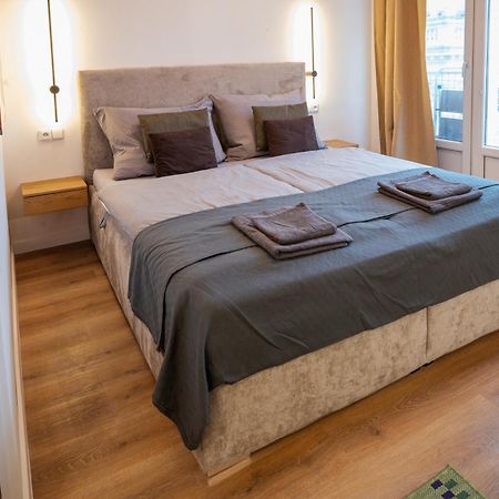 Modern Apartment In Historic City Center Old Town บราติสลาวา ภายนอก รูปภาพ